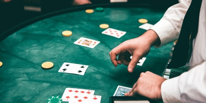 How live casinos verify dealer integrity begins with live video monitoring